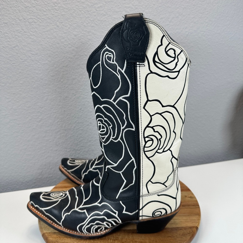 Olivia Bennett by Twisted X Black White Rose Embroidered Western Boots Snip Toe - Picture 2 of 9